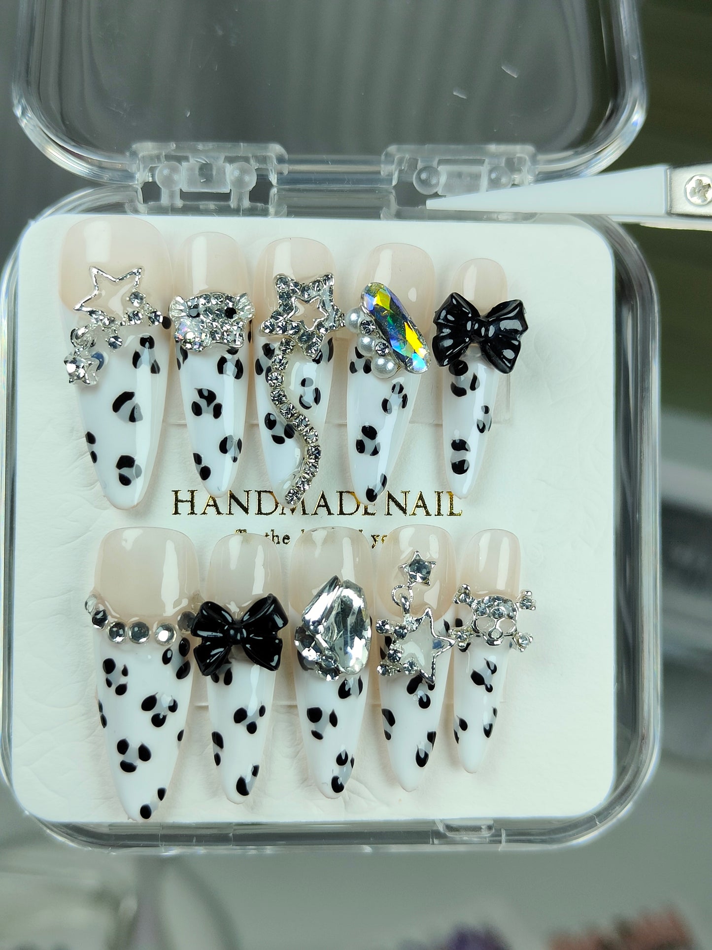 press on nails High quality handmade ,can reusable hot shiny diamond long nails