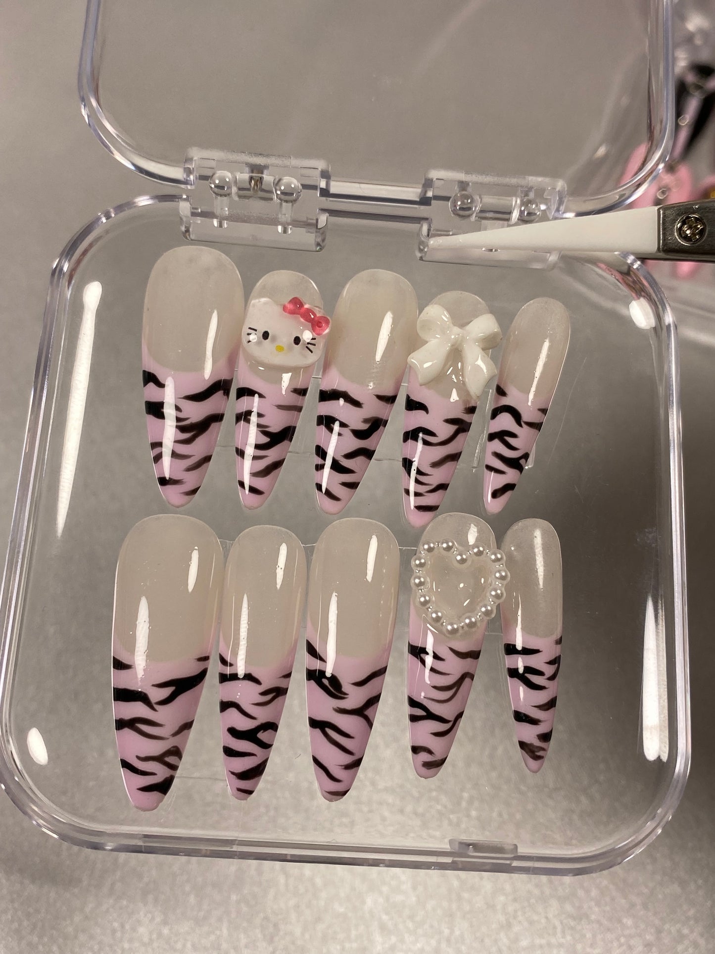 B hand made press on nails hello kitty stilettos shape fake nail