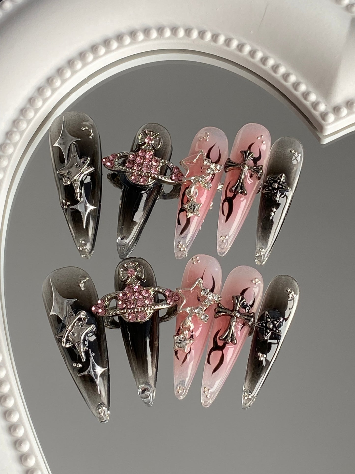 A Stiletto press on nails hand made fake nail