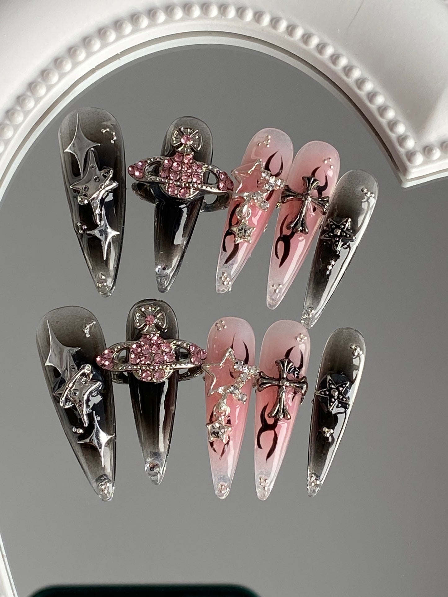 A Stiletto press on nails hand made fake nail