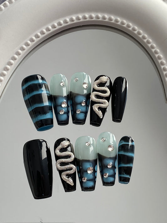 press on nails   High quality handmade France hot shining snake fake nail